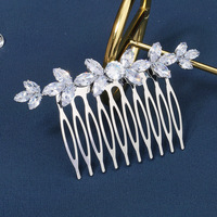 Accessoires de cheveux de mariage élégants faits à la main peigne à cheveux de mariée fait par des cristaux