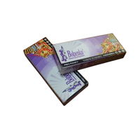 Petite boîte en carton ivoire personnalisée pour la vente au détail, pliable avec fermeture à rabat, finition brillante, gaufrage et vernis pour parfum