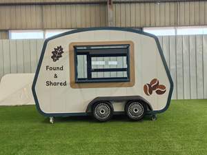 Voll Ausgestatteter 2026 Food Truck zum Verkauf - Schlüsselfertiges Geschäft für Hot Dogs, BBQ, Mais & Getränke - Product Image 1