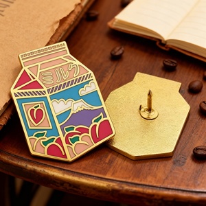 เข็มกลัดโลหะเคลือบสีคุณภาพสูง ออกแบบโลโก้โรงเรียนตามสั่ง ทนทาน เหมาะเป็นของที่ระลึกสำหรับนักเดินทาง - Product Image 1