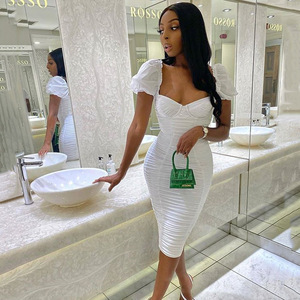 Robe Midi Sexy Rétro Unie à Dos Nu et Col Cœur à Manches Courtes Confortable pour Femmes Européennes et Américaines – Collection Automne - Product Image 2