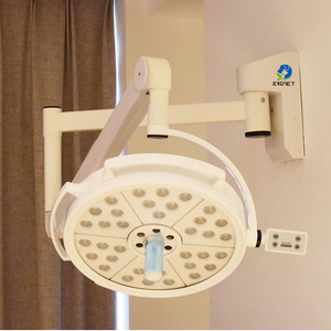 Lampada Chirurgica Veterinaria Senza Ombra EUR VET LED700 180000lux Dimmerabile 1%-100% Spot Regolabile 160-280mm per Cliniche Veterinarie - Product Image 2