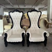Chaise de luxe en or royal à dossier haut pour l'intérieur et l'extérieur pour les hôtels, les mariages, les salons, les villas et les ateliers.