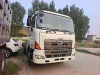 Tracteur Hino 700 d'occasion japonais pas cher à vendre en bon état
