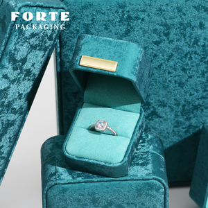 FORTE - Cajas de Regalo para Anillos con Muestra Gratis, Caja de Joyería de Terciopelo y Cuero con Placa de Identificación Metálica - Product Image 5