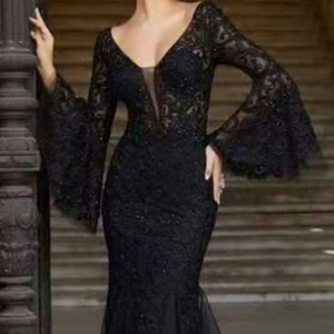 Nouvelle robe de soirée pour femmes européennes et américaines, dentelle brodée, coupe sirène, noire, ajustée - Product Image 4
