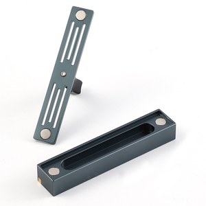 Ambientador duradero de lujo con olor a coche, ambientador de coche con carácter, diseño de Aroma de coche recargable de Metal 2025 - Product Image 4