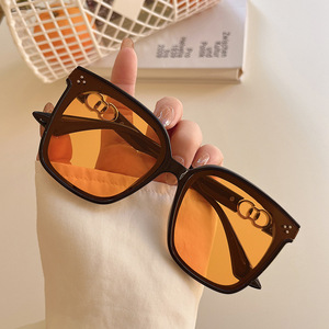 เฉียนไนแว่นกันแดด ยูนิเซ็กส์กรอบสีดำเลนส์พีซี ป้องกันรังสียูวี 400 ดีไซน์วงแหวนคู่ประเภท 3 แว่นกันแดด S1-6209 - Product Image 3