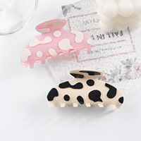 Pince à cheveux motif vache mignonne - Accessoire capillaire tendance et élégant avec logo personnalisé pour femme, pince requin pour chignon arrière de la tête