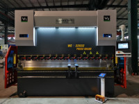 WE-220T3200 4 + 1 axe CNC presse plieuse tôle standard industrielle presse plieuse pour machine à cintrer de Rbqlty