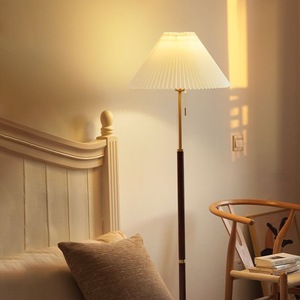 Lámpara de Pie de Ambiente Plegable de Estilo Nórdico Retro, Lámpara de Mesa de Pie Minimalista de Lujo para Sala de Estar, Dormitorio, Sofá Cálido, Decorativa - Product Image 4