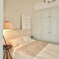 Armoire Moderne Personnalisée Écologique avec Design Durable, Montage Facile et Rangement Professionnel pour Chambre à Coucher et Vestiaire