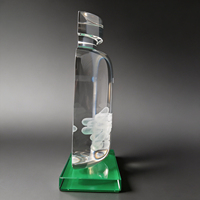 Trofeo de Cristal Neelpure 177947 con Grabado de Cápsula en Forma de Botella de Píldoras y Base Verde para Premios Corporativos de Farmacias