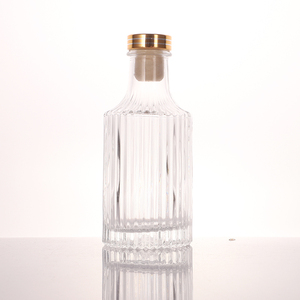 Botella de aromaterapia de rayas verticales de 100ml, botella de aromaterapia de vidrio con columna romana con sabor a Ratán - Product Image 3