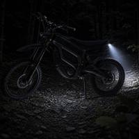 Universelle LED-Rockbeleuchtung für Talaria XXX Chassis Unterbodenbeleuchtungs-Set mit Lenkersteuerungsschalter Wasserdichte Motorrad-Dekorlampe