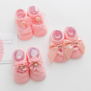 Vente en gros d'usine Chaussettes à nœud en dentelle pour enfants Chaussettes en coton pour bébé Chaussettes minces pour nouveau-né - Product Image 3
