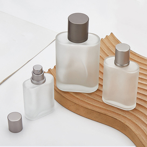 Vetro smerigliato collo a vite rettangolo all'ingrosso vuoto ricaricabile flacone Spray profumo <span class=keywords><strong>Taobao</strong></span> unico 100ml 50ml 30ml con Logo - Product Image 1