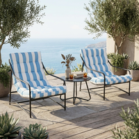 Ensemble bistrot moderne 3 pièces pour extérieur, structure en fer, chaise en toile respirante, coussins rayés, confortable pour jardin, cour, terrasse