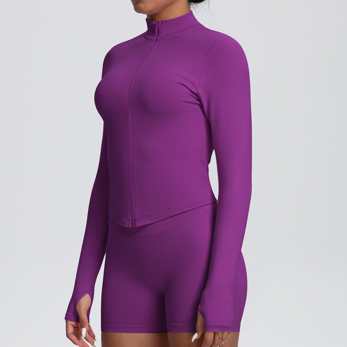 เสื้อแจ็คเก็ตสีม่วง+กางเกงขาสั้น