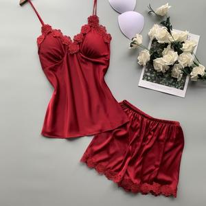 Ensemble de pyjama court en satin de soie confortable à deux pièces en dentelle sexy brodée, uni, doré, sans manches, pour femmes - Product Image 4