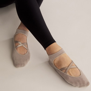 <span class=keywords><strong>Calcetines</strong></span> de Agarre Personalizados para Ballet para Mujer, <span class=keywords><strong>Calcetines</strong></span> Antideslizantes para Gimnasio y Yoga, <span class=keywords><strong>Calcetines</strong></span> de Pilates Reformer con Cordones a Medida - Product Image 4