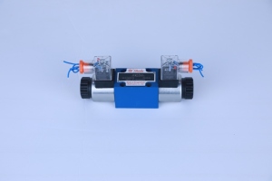 ระบบควบคุมทิศทางด้วยคันโยกไฮดรอลิกสำหรับการเปลี่ยนทิศทางที่รวดเร็ว - Product Image 1