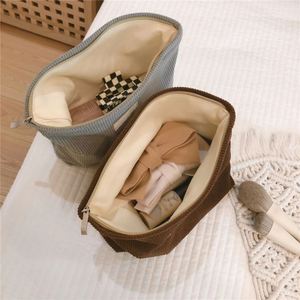 Sac de voyage pour maquillage, trousse de toilette, pochette cosmétique, fabriqué en usine BSCI - Product Image 6