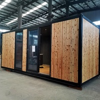 Alibaba 20 pieds Mini cabine préfabriquée mobile de luxe Porte et fenêtres en aluminium Maison conteneur Maison de luxe pour hôtels en Pologne