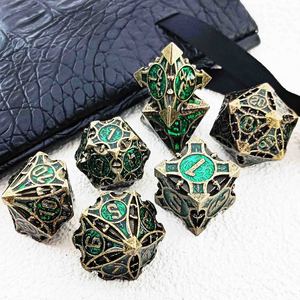 7 cái/bộ tùy chỉnh đa diện RPG xúc xắc đầy màu sắc ngục tối Rồng rắn trò chơi kim loại rỗng DND vuông DND kim loại rỗng xúc xắc - Product Image 3