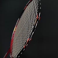 Raquette de badminton professionnelle en fibre de carbone 4U légère de haute qualité Équipement de sport durable avec options souples et dures en PU à chaud