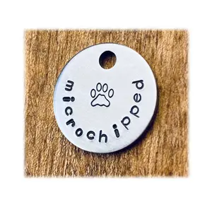 Kleine Haustier Microchip Tag Hand Gestempelt Pet Tag Pet Kragen ID Dekoration