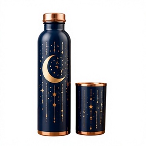 Bouteille d'eau isotherme esthétique en cuivre avec tasse, motif lune et étoiles bleu marine, vaisselle de voyage en cuivre - Product Image 1