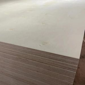 Tableros de madera dura Hojas de madera contrachapada lisa sin terminar Paneles de piel de <span class=keywords><strong>puerta</strong></span> de grado E1 multiusos - Product Image 2