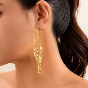 Pendientes de Aro con Borla Dorada y Espiga de Trigo para Mujer, Diseño Largo de Lujo con Personalidad Única y Sentido de Temperamento de Lujo Ligero - Product Image 1