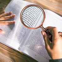 10X Antique Brass Handheld Magnifier with Wooden Handle Decorative Reading Vintage Gift for Elderly