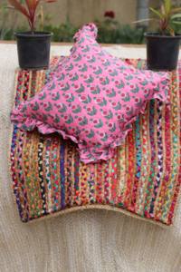 Housse de coussin en lin imprimé floral noir, motif foncé, esthétique, botanique, artisanale, style campagnard - Product Image 4