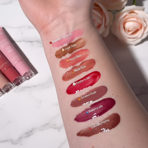Lucidalabbra Liquido di Lusso 24 Ore Opaco e Lucido Lunga Durata Idratazione Riparatrice per Labbra Danneggiate Vegano e Cruelty-Free - Product Image 3