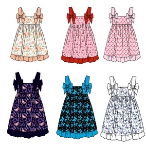 Abito da bambina con stampa floreale e farfalle, vestito estivo senza maniche con cinturino a fiocco - Product Image 1