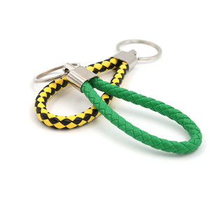 Venta al por mayor <span class=keywords><strong>de</strong></span> alta calidad hecho <span class=keywords><strong>a</strong></span> <span class=keywords><strong>mano</strong></span> colorido tejido llavero <span class=keywords><strong>de</strong></span> cuero - Product Image 6