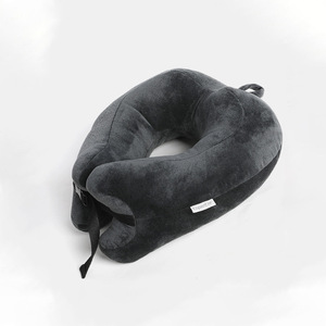 Oreiller de voyage en forme de U Expertor 28x26x14cm en velours, portable, pour voiture, avion, bureau et siestes - Product Image 1
