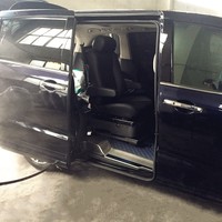 Personnes handicapées Handicap Personnes âgées Siège de voiture élévateur pivotant réglable Siège de voiture en cuir programmable avec certification EMC CE