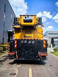 Grue mobile sur chenilles hydraulique d'occasion Sany STC3000C8-8 de 300 tonnes, avec moteur et moteur, pour travaux de construction de machines lourdes, vente chaude - Product Image 2