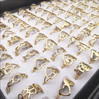 Bague Fantaisie Cœur en Titane, 100 Pièces Assorties, avec Boîte pour Homme Femme, en Acier Inoxydable, Créatives