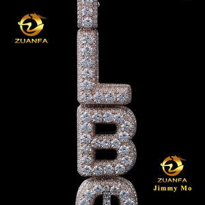 Pendentif vertical de luxe en argent 925 avec lettres initiales, serti de moissanite et de diamants, style hip-hop glacé, micro-pavé et sertissage griffe - Product Image 6