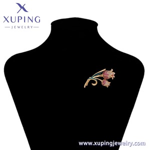 A00669935 Joyería XUPING, Broche de Moda de Cobre con Baño de Oro de 18k, Diseño de Flor de Tulipán con Circonita Cúbica Sintética - Product Image 3