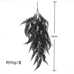 Décoration murale en eucalyptus artificiel Nasuka, 80 cm, série noire, décoration d'Halloween, accessoires pour la maison et l'extérieur - Product Image 2