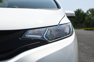 Honda Fit 1.5L LX CVT Voiture d'occasion, berline compacte à faible consommation de carburant, véhicule essence fiable I-VTEC Honda Jazz <span class=keywords><strong>Espace</strong></span> de chargement spacieux - Product Image 6