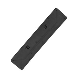 Cadre de plaque d'immatriculation Mercedes-Benz GLK-Class W204, distance entre les trous de 177 mm, type suspendu en plastique, pour modèles 2010-2015 - Product Image 3