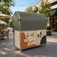 Chariot à boissons mobile personnalisé entièrement fermé et verrouillable, kiosque extérieur pour jus et café avec roues pour les stands de vente de nourriture de rue