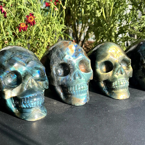 Venta al por Mayor de Calaveras de Labradorita Natural de Alta Calidad, Talladas a Mano, Estilo Bohemio, para Decoración del Hogar, Halloween, 4-5cm, a la Moda - Product Image 2